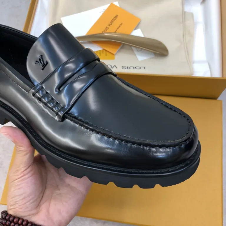 Louis Vuitton Shoe 